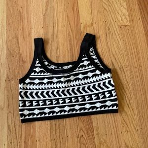 Ecote crop top size medium